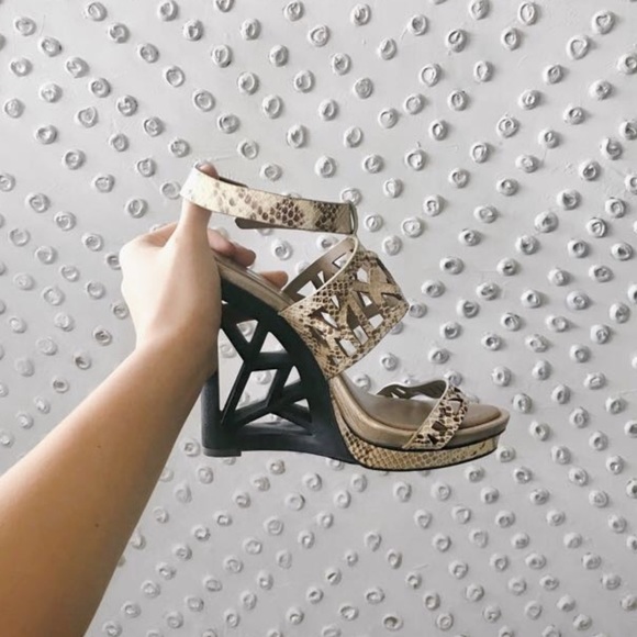 BCBGMAXAZRIA Snakeskin Heels - Picture 1 of 3